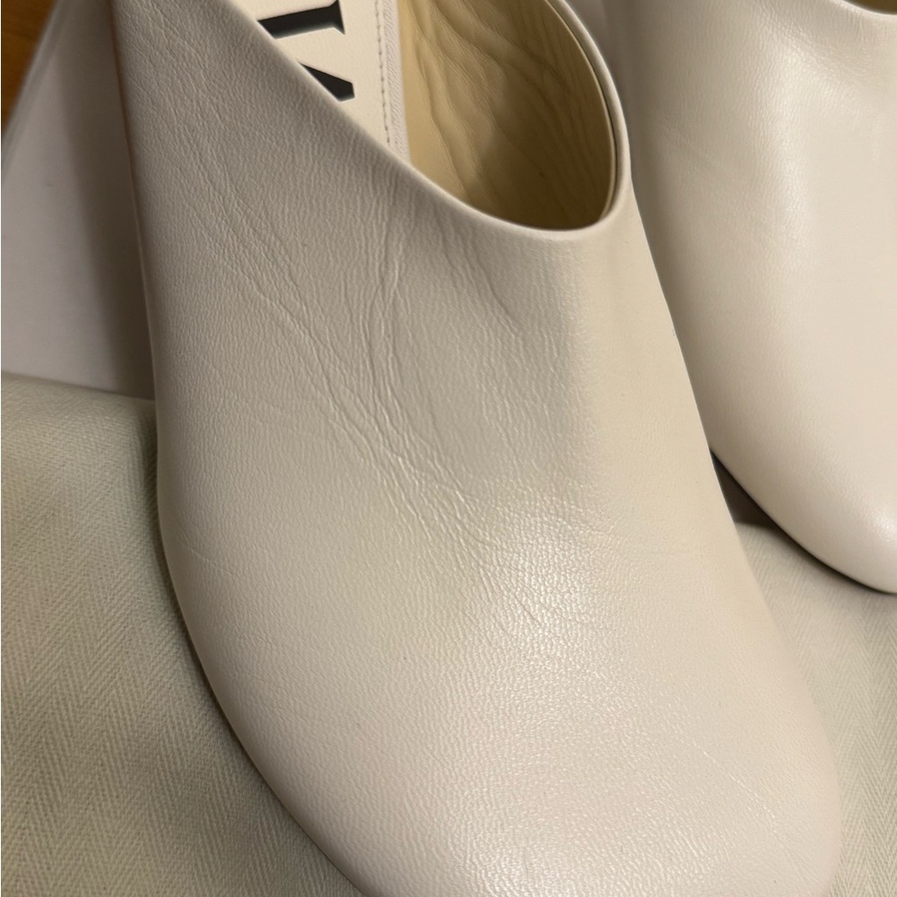 NIB Loewe Toy Mule White 39 - Picture 9 of 9